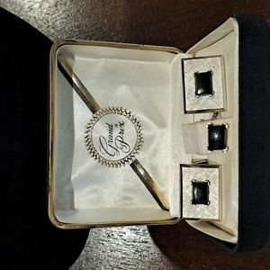 Vintage Men's Cufflink/ Tie Set Grand Prix Silvertown Metal Genuin Jade